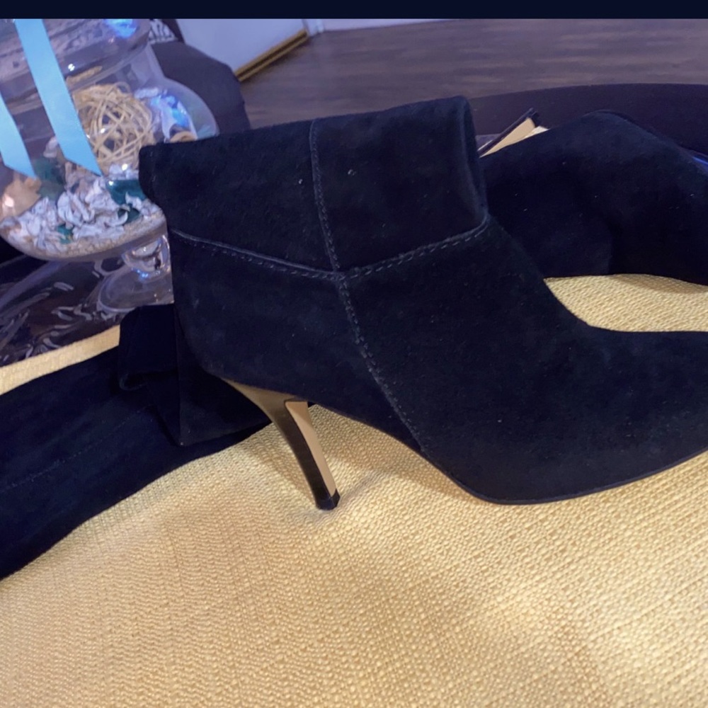Suede - Picture 2 of 2